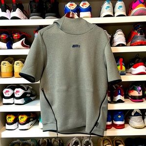 NIKE - NFL SLEEVELESS HOODIE